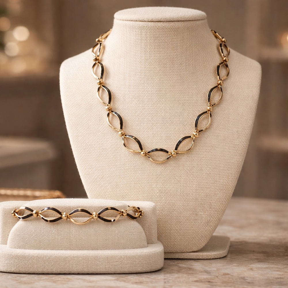 Sophisticated Gold and Black Necklace and Bracelet